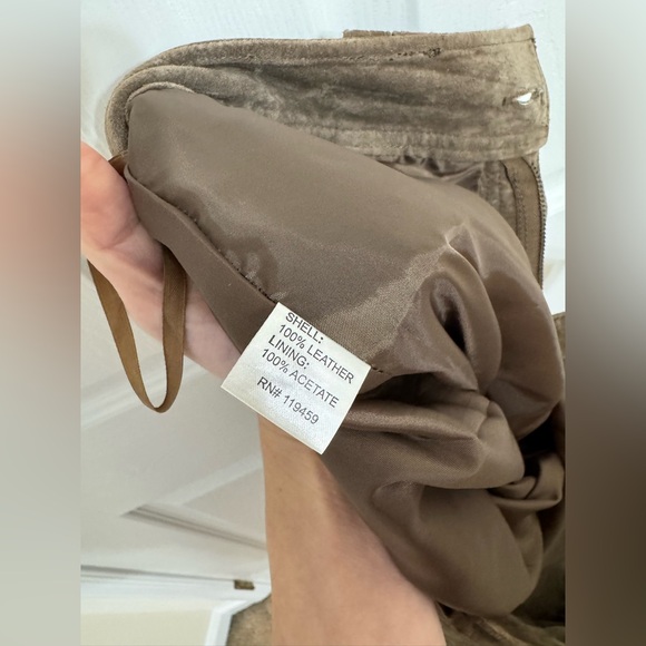 Womyn GORGEOUS 100% Leather, Brown Suede pants, in Excellent condition , Size 10 - Picture 11 of 16